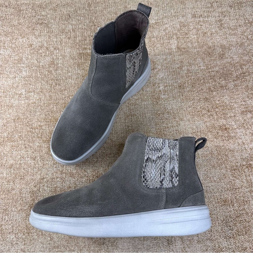 Hey Dude Vic Suede Fossil Chelsee/Snakeskin Boots 39 US 9